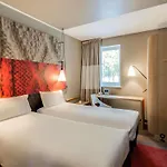 Ibis Centre Hotel 3*