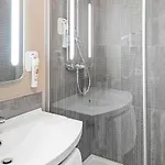 Ibis Centre 3*