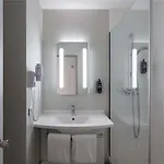 Hotel Ibis Centre 3*