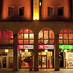 宜必思艾佩纳中央维勒酒店 酒店
