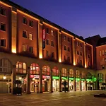 宜必思艾佩纳中央维勒酒店 3*