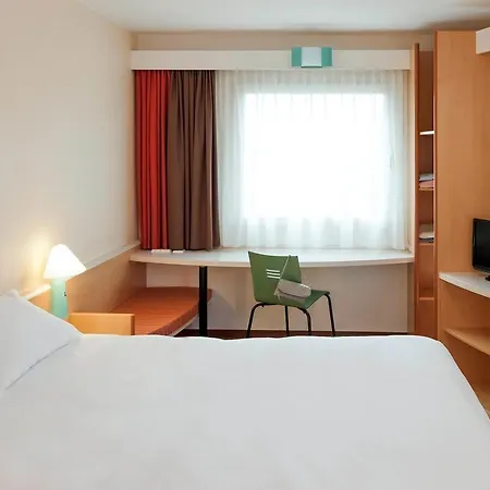 Ibis Centre 3*