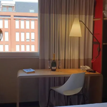 Ibis Centre 3* إيبيرني