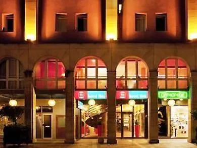 Ibis Centre Hotel 3*