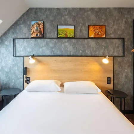 Ibis Centre Hotel 3*