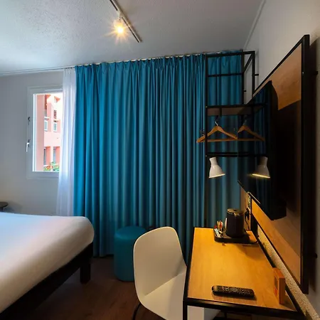 Hotel Ibis Centre 3*