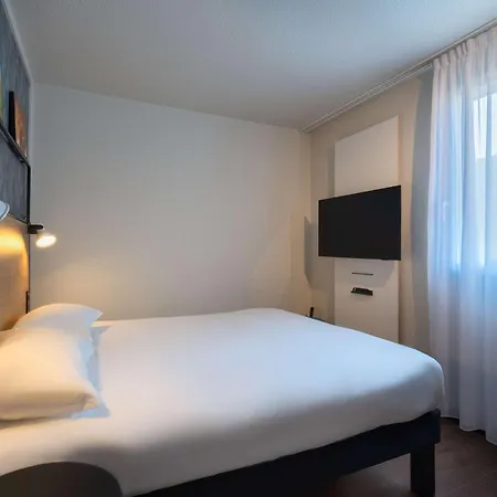 Ibis Centre 3* Épernay