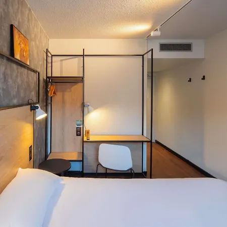 Ibis Centre Hotel Épernay