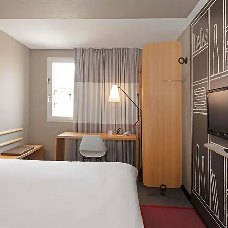 Ibis Centre