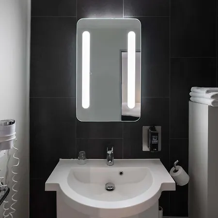 Ibis Centre 3*