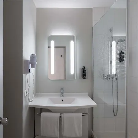 فندق Ibis Centre 3*