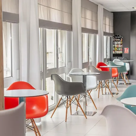 Hotel Ibis Centre 3*