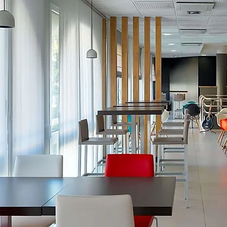 Ibis Centre 3* Epernay