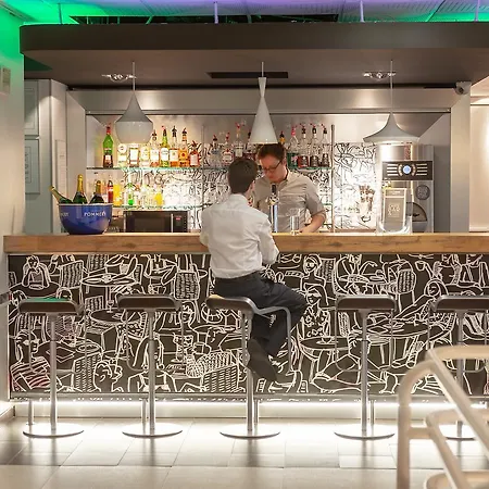 Ibis Centre Hotel 3*