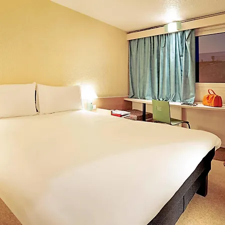 Hotel Ibis Centre 3*