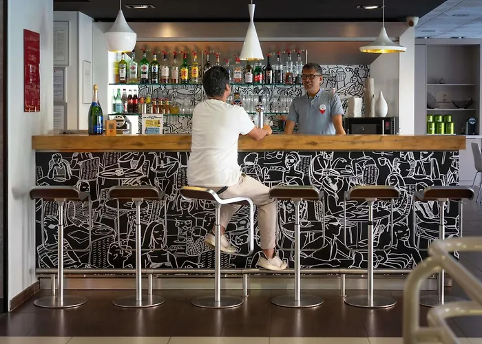 Ibis Centre Hotel Épernay