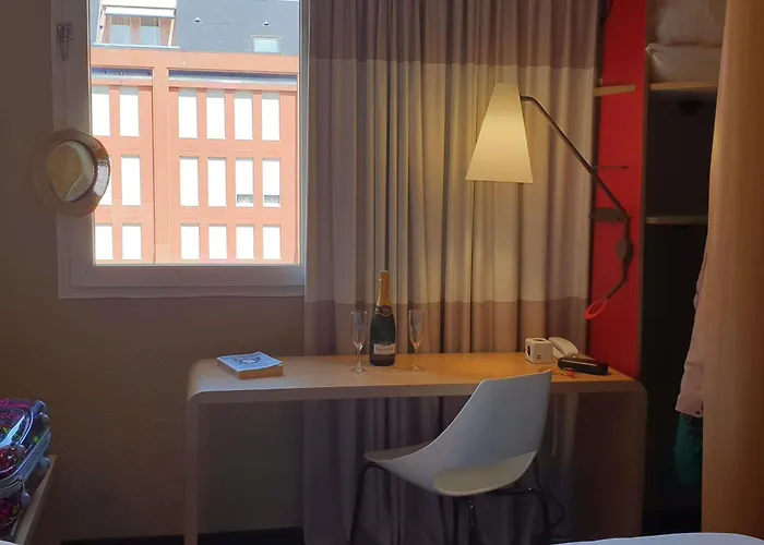 Ibis Centre Hotel 3*